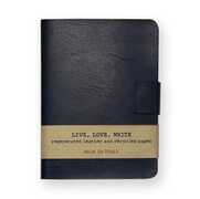 Cartoleria Pocket Notes con calamita Live, Love, Write piccolo a pagine bianche. Nero Alfabet