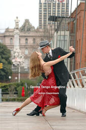 Dentro Tango argentino