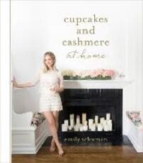 Libro in inglese Cupcakes and Cashmere at Home Emily Schuman