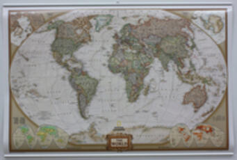 Libro in inglese World Pol. Antique Plast. + List. Metall. Ng 1/36,38m