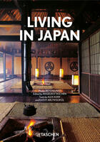 Living in Japan. Ediz. italiana, spagnola e portoghese. 40th Anniversary Edition