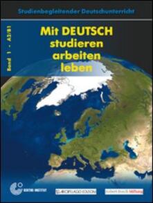 Mit deutsch. Studieren, arbeiten, leben. Con CD-ROM.pdf